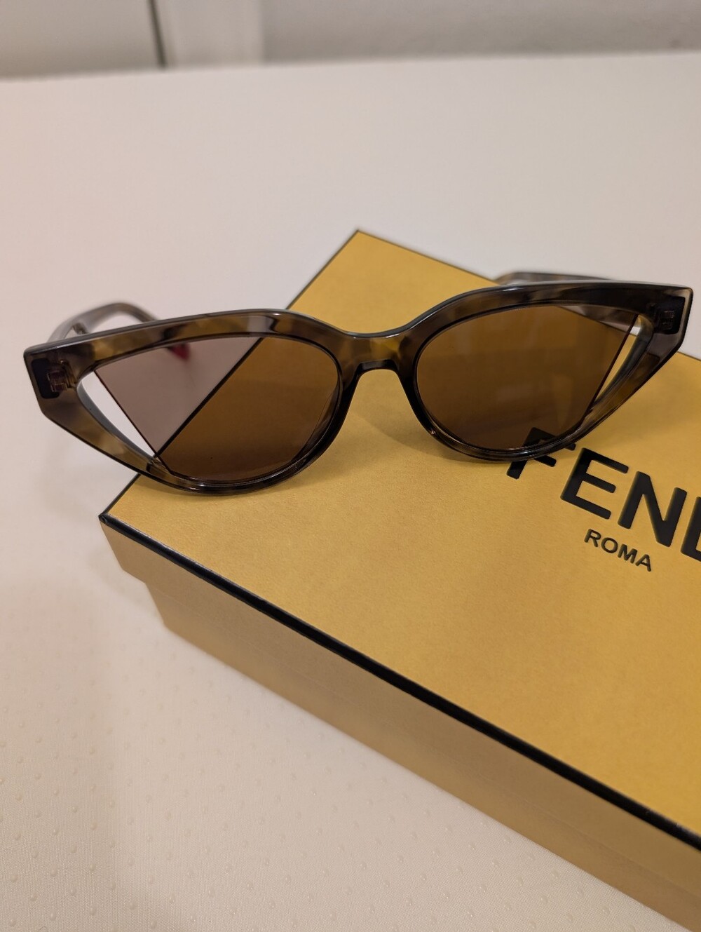 Fendi Brown Tortoiseshell Cat-Eye Sunglasses